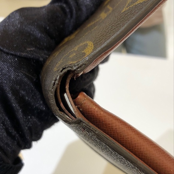 Louis Vuitton Monogram Wallet - Picture 6 of 7